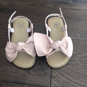 Gap sandals size 9